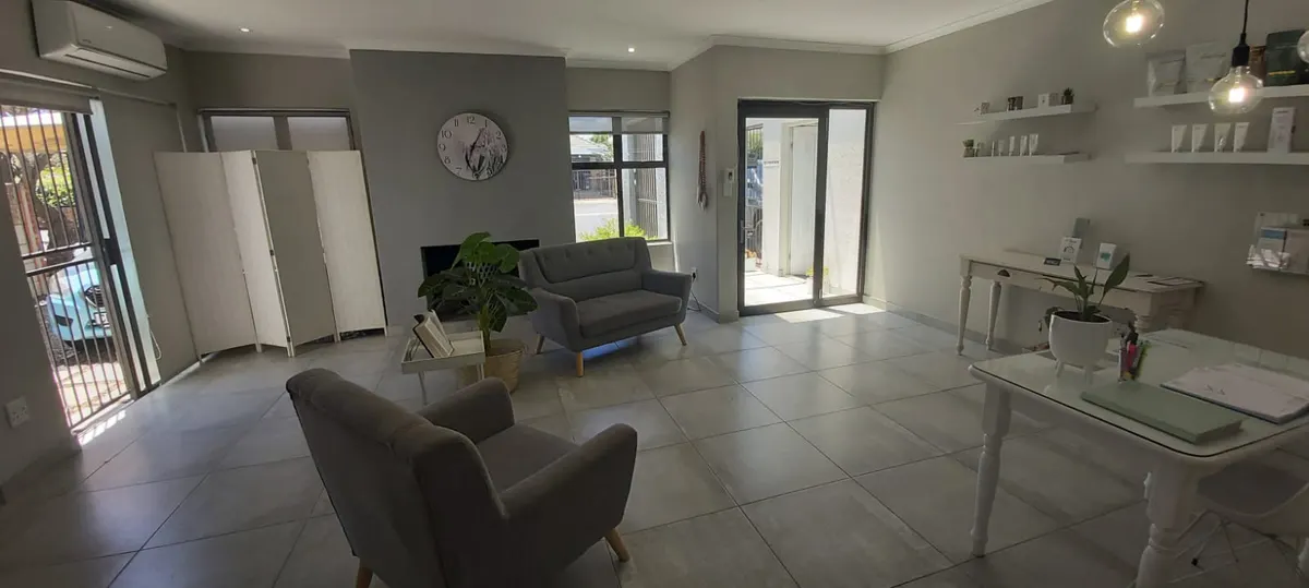 Antoinette Retief gallery